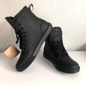 NWT Dr. Martens Sheridan Women’s Matte Casual Boot